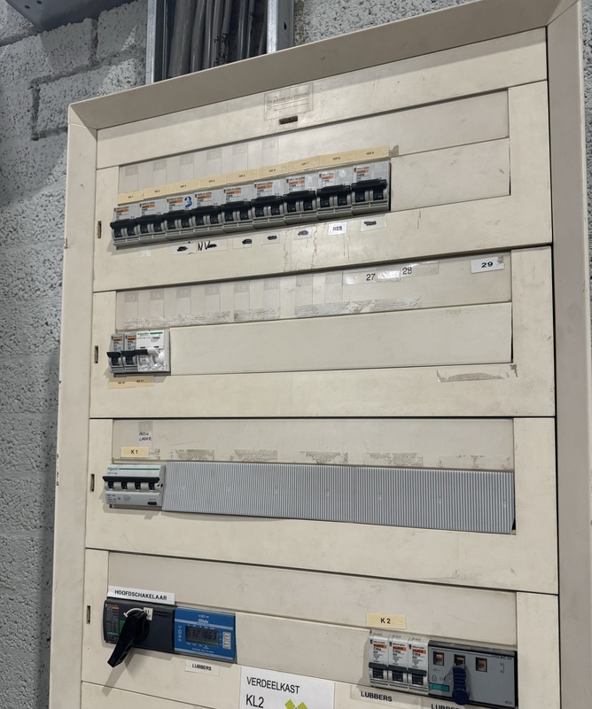 Afbeeldingslocatie: https://tweakers.net/i/Dxi4zeNQojy29aJqA-PCjGUOb00=/x800/filters:strip_icc():strip_exif()/f/image/hBqqfLaFMxGgZ8CMbHVCQ9H3.jpg?f=fotoalbum_large