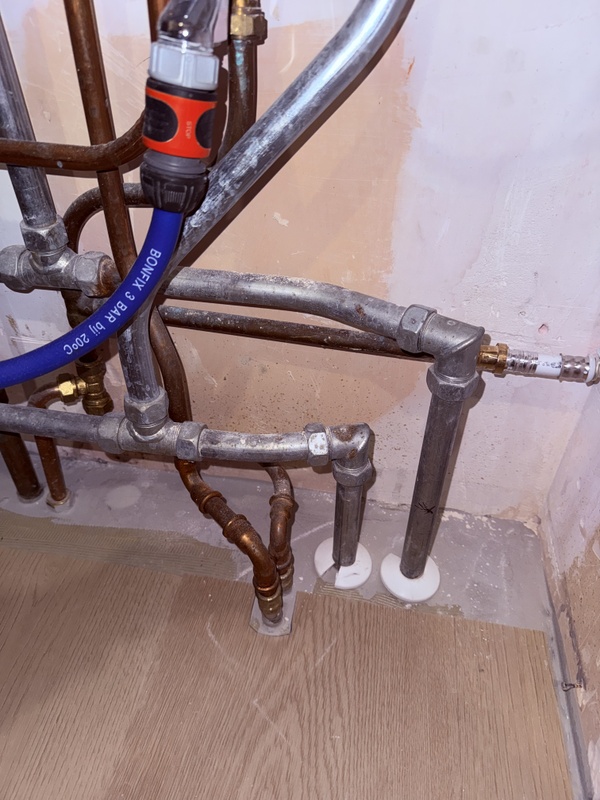 Afbeeldingslocatie: https://tweakers.net/i/Dxkr8WzQl98Z54bXF51iIagHuc0=/x800/filters:strip_icc():strip_exif()/f/image/J8vyU7DHYQhHwNQVifHMHgiM.jpg?f=fotoalbum_large