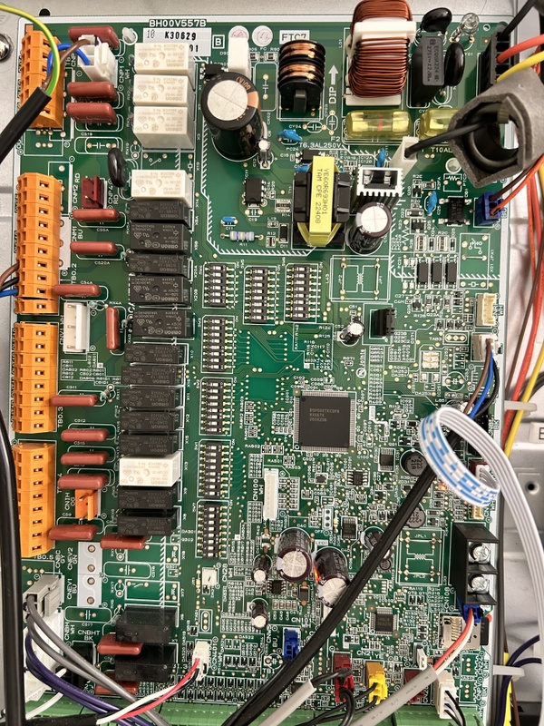 Afbeeldingslocatie: https://tweakers.net/i/DyGX9DppP5QC8LQm4aPC6i26hBc=/x800/filters:strip_icc():strip_exif()/f/image/f3mCPdW3E9uqhjQ9GzhcmQ9I.jpg?f=fotoalbum_large