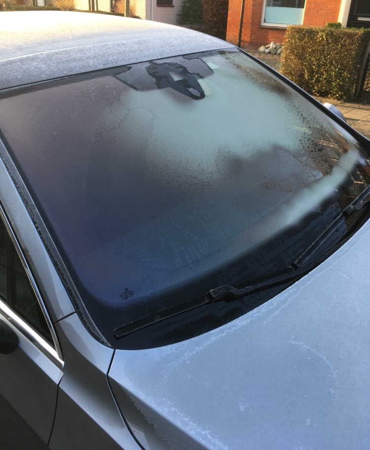 Afbeeldingslocatie: https://tweakers.net/i/E0X7tJyx8-HCgtExnPUalKaMv3k=/full-fit-in/4920x3264/filters:max_bytes(3145728):no_upscale():strip_icc():fill(white):strip_exif()/f/image/4of35iXdcxt9vqbSZOZt3Fd1.jpg?f=user_large