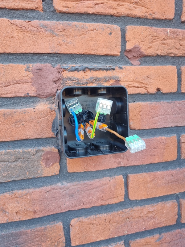 Afbeeldingslocatie: https://tweakers.net/i/E30Cm-fg9sufSbeOgm2tnrl-TYM=/x800/filters:strip_icc():strip_exif()/f/image/tURSQQUaLFCOyJiRKnJFnDJr.jpg?f=fotoalbum_large