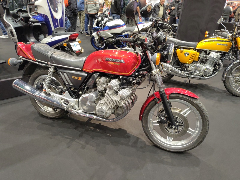 Afbeeldingslocatie: https://tweakers.net/i/E4TeUmOOWtLZtkQZfH_eQAXQULU=/800x/filters:strip_icc():strip_exif()/f/image/UjeKkLQ3PvRboE7MgW0lx0Rc.jpg?f=fotoalbum_large