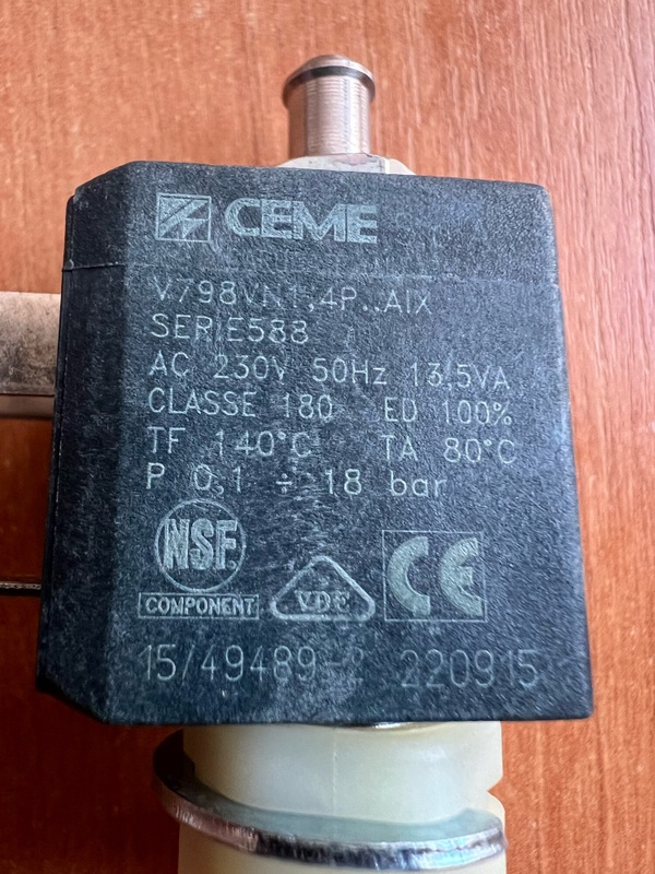 Afbeeldingslocatie: https://tweakers.net/i/E8aBwVHNiaW5tFfakNoli3fXlkA=/x800/filters:strip_icc():strip_exif()/f/image/3IS4UWYZKdZs6AiG6GMMK1Ka.jpg?f=fotoalbum_large