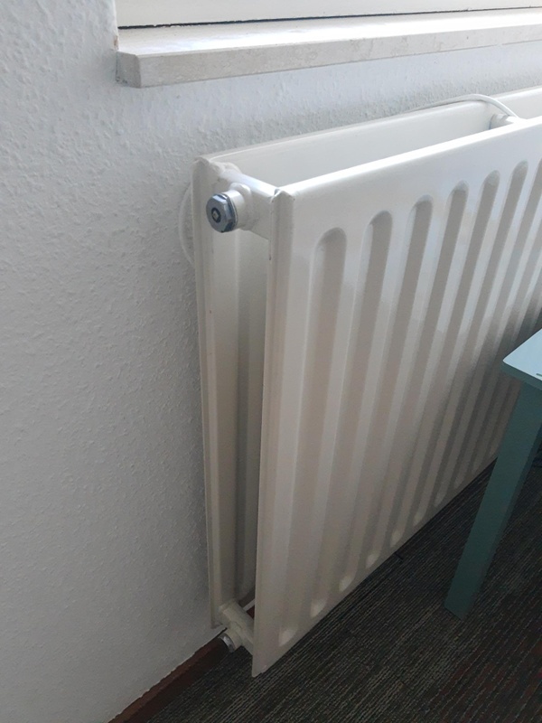 Afbeeldingslocatie: https://tweakers.net/i/EEL8hgkhN174dHIhlq2cQb9mlP8=/x800/filters:strip_icc():strip_exif()/f/image/qeU0DD9sU1D7D3vqt7dIBRh1.jpg?f=fotoalbum_large