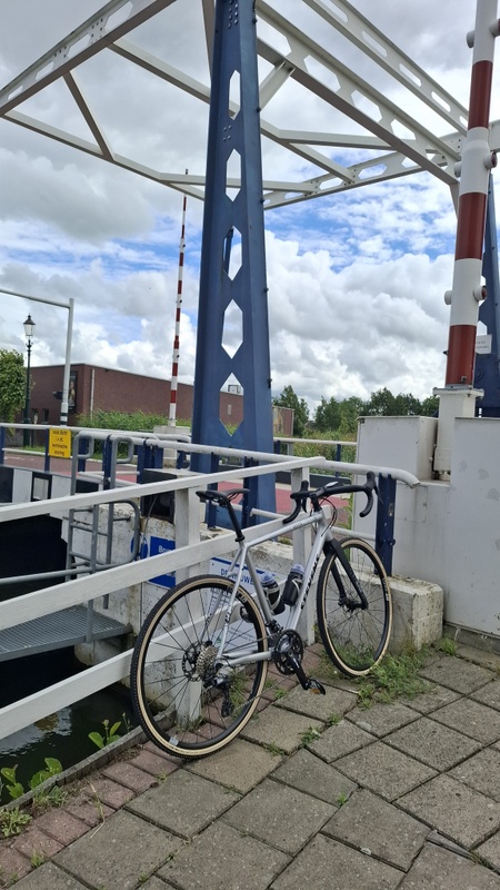 Afbeeldingslocatie: https://tweakers.net/i/EJ0FQ8iXQZfp0Qor79OkMZgBekw=/x800/filters:strip_icc():strip_exif()/f/image/f7fc4Zma8R45s9MNa2sUCYCU.jpg?f=fotoalbum_large