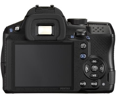 Pentax K-30 + 18-135mm f/3.5-5.5 WR Zwart