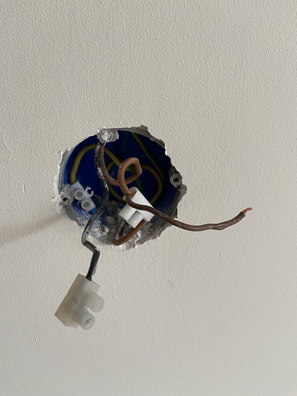 Afbeeldingslocatie: https://tweakers.net/i/EM7uK_VPuYnBCHTq57Sf8kKhBrw=/x800/filters:strip_icc():strip_exif()/f/image/bq2uGkUXvj1yR91zBtbKV3PD.jpg?f=fotoalbum_large