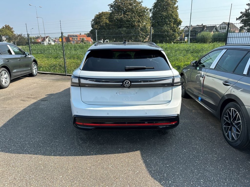 Afbeeldingslocatie: https://tweakers.net/i/ENILA0yWnDW7LZMX5GKhRWLV17s=/800x/filters:strip_icc():strip_exif()/f/image/IcDCEmBDVUxG6KhRxYrrm6Au.jpg?f=fotoalbum_large