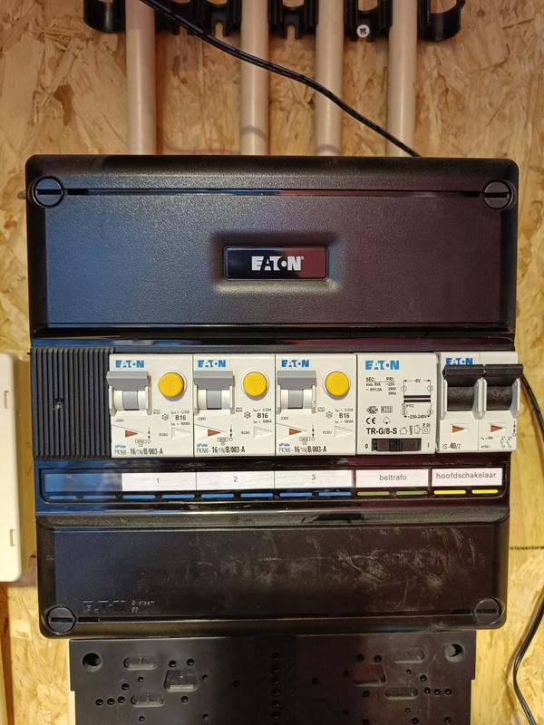 Afbeeldingslocatie: https://tweakers.net/i/ENscQdhjCjOdVt8_551qFMinnxc=/x800/filters:strip_icc():strip_exif()/f/image/Y6oC3mO98GQEPyG25jjQC9l4.jpg?f=fotoalbum_large