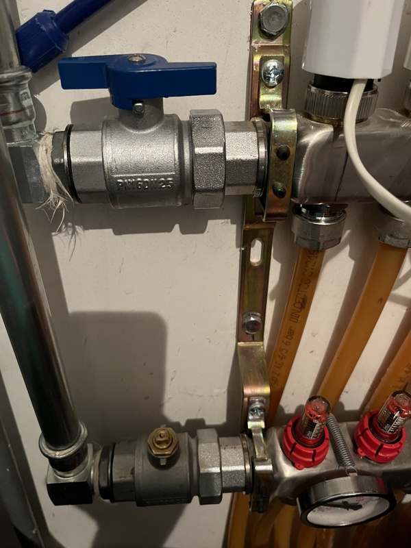 Afbeeldingslocatie: https://tweakers.net/i/EO4Asds02xw42cxxBRx8rxsqzaI=/x800/filters:strip_icc():strip_exif()/f/image/rjZHg2gW8Y0fDeytFYHCKKqf.jpg?f=fotoalbum_large