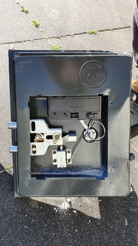 Afbeeldingslocatie: https://tweakers.net/i/EPYIQFtXkLx6IdYLB0eDxA6LIAk=/x800/filters:strip_icc():strip_exif()/f/image/JrXcyLCBsp24KG8b1wMDWZBY.jpg?f=fotoalbum_large