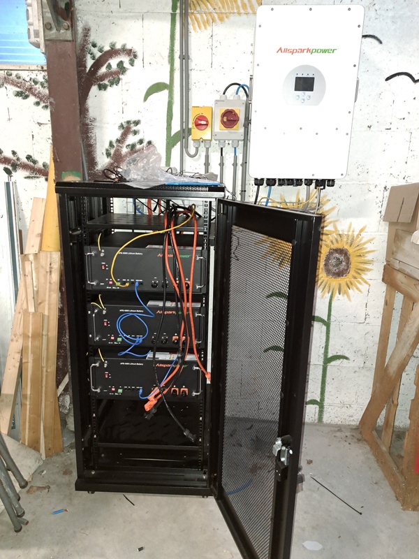 Afbeeldingslocatie: https://tweakers.net/i/ESVGKQ999Cl3SaegiKM0jj3dQDo=/x800/filters:strip_icc():strip_exif()/f/image/kRIzSRDkLLe9SCYSFDHzt8Zq.jpg?f=fotoalbum_large