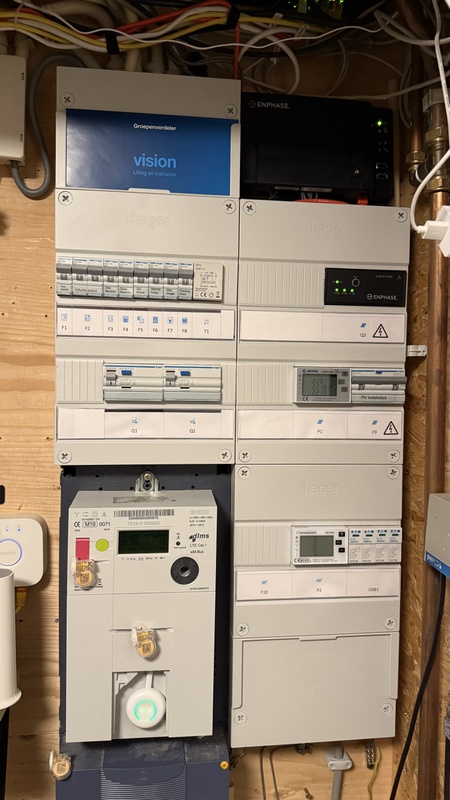 Afbeeldingslocatie: https://tweakers.net/i/EUl1VbwhhhU_qqN3kbs70bKrm_c=/x800/filters:strip_icc():strip_exif()/f/image/RwMnSZa4IKlL7VUeCOvjuoqQ.jpg?f=fotoalbum_large