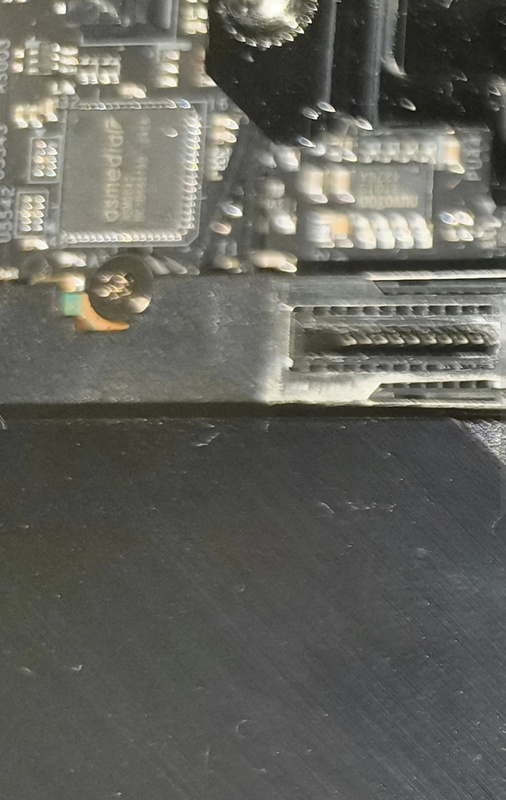 Afbeeldingslocatie: https://tweakers.net/i/EZQw5vPesYz3SYv6wSnMCKTBfOc=/x800/filters:strip_icc():strip_exif()/f/image/I1W8vAhSJzFLbVUCv7V12k5V.jpg?f=fotoalbum_large