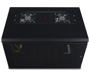 APC AR8213