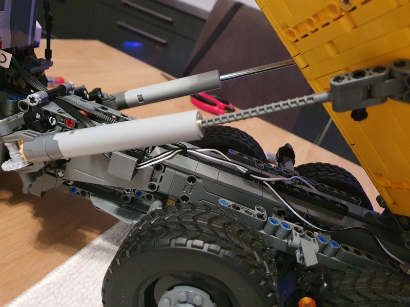 Afbeeldingslocatie: https://tweakers.net/i/EfD5otNHLSJRdXJlXMFvKcKRLuQ=/800x/filters:strip_icc():strip_exif()/f/image/IqEldmrHMAENmbqHbWAT1bG1.jpg?f=fotoalbum_large