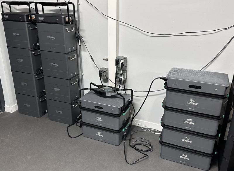 Afbeeldingslocatie: https://tweakers.net/i/Ehz1B16F-95z39vHm_8qRLVsokw=/800x/filters:strip_icc():strip_exif()/f/image/wfjPTmrCt87OTjNdbHQN6cwp.jpg?f=fotoalbum_large