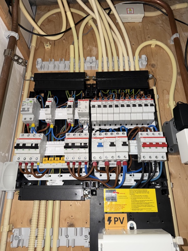 Afbeeldingslocatie: https://tweakers.net/i/EicdY7Kq2km9R0dyjA63jWGiesA=/x800/filters:strip_icc():strip_exif()/f/image/VjpBDe2SxDxMHaYC59j1Uhfn.jpg?f=fotoalbum_large