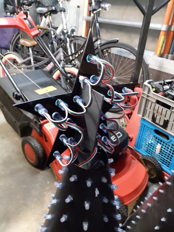 Afbeeldingslocatie: https://tweakers.net/i/ElVs7kVf_clrrzpx8yo2GhanfIY=/x800/filters:strip_icc():strip_exif()/f/image/UskMFa3jssylfCuXJX5lf10Y.jpg?f=fotoalbum_large