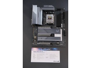 Sapphire gaat AMD-moederborden verkopen in Europa en toont kabelloze videokaart