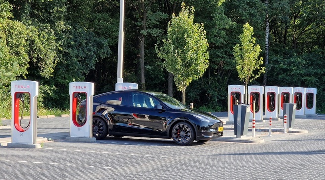 Supercharger Tesla