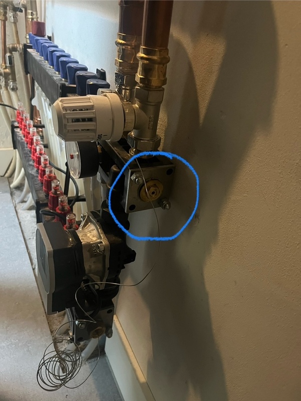 Afbeeldingslocatie: https://tweakers.net/i/F0wTjOOopBS0ITRVTL_MYk58paM=/x800/filters:strip_icc():strip_exif()/f/image/3zdkEnv2RpziAOUo9CB00IBQ.jpg?f=fotoalbum_large