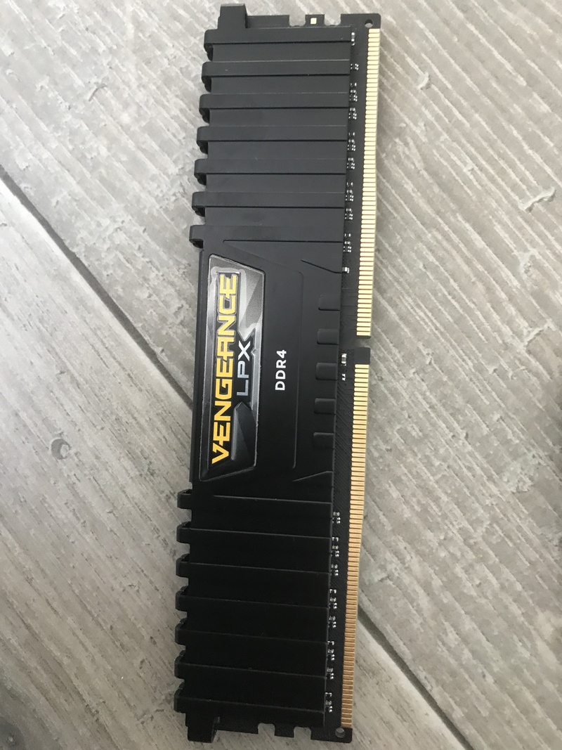 Afbeeldingslocatie: https://tweakers.net/i/F20B8dnOZAAgVroPP2lhptrqpiw=/800x/filters:strip_icc():strip_exif()/f/image/uAWnVqjt87px3IAKbbzEisZs.jpg?f=fotoalbum_large