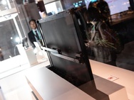 Sharp oprolbare oled