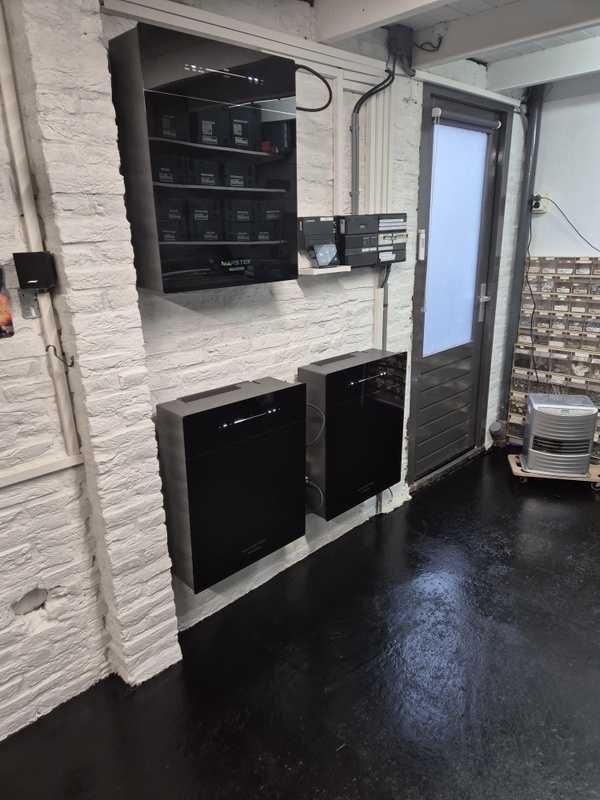 Afbeeldingslocatie: https://tweakers.net/i/F4MgPHt7kBwACOitv15ptqOAT1k=/x800/filters:strip_icc():strip_exif()/f/image/E23v9NhpFM9PCFPlysruxJ3Y.jpg?f=fotoalbum_large