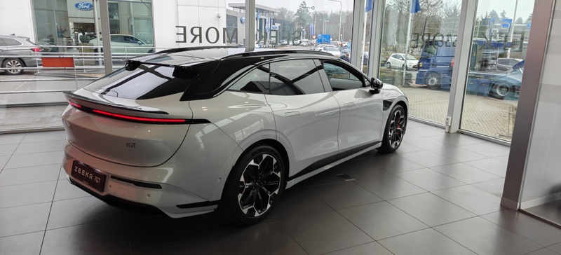 Afbeeldingslocatie: https://tweakers.net/i/F4ck7welLZGJrhRv_4tvkA-RZy0=/800x/filters:strip_icc():strip_exif()/f/image/y6uPb8kcv9euiXyHU1bcmwqz.jpg?f=fotoalbum_large