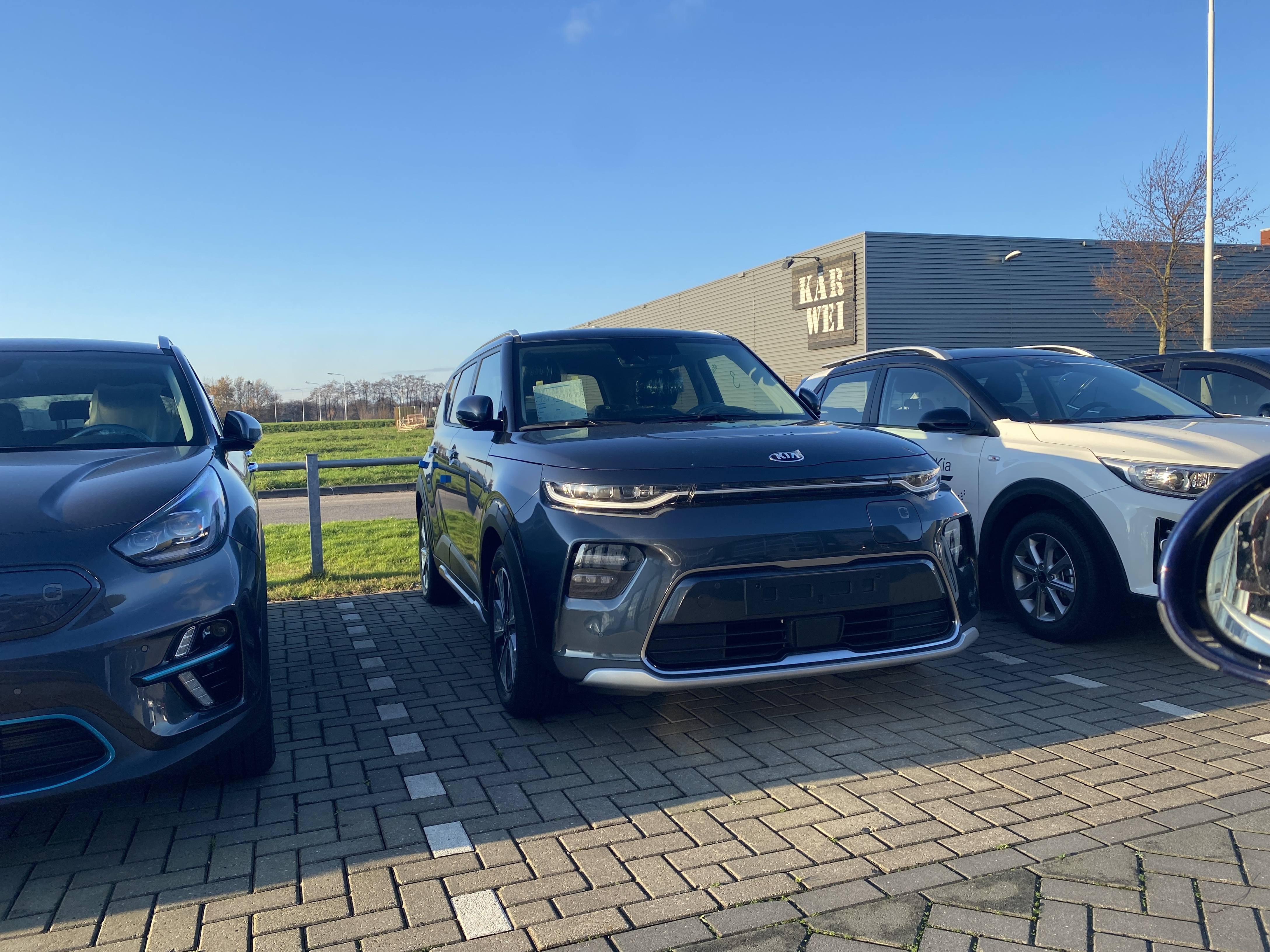 Afbeeldingslocatie: https://tweakers.net/i/F7s8CwtXXaWlAIx55ceBP9M-BzU=/full-fit-in/4920x3264/filters:max_bytes(3145728):no_upscale():strip_icc():fill(white):strip_exif()/f/image/nlOPiZpNIdDGycRWSQH5NLyw.jpg?f=user_large