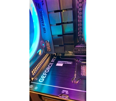 Azerty Gaming Extreme Powered by ASUS - Ryzen 7 9800X3D - ASUS GeForce RTX 5080 - 64 GB DDR5