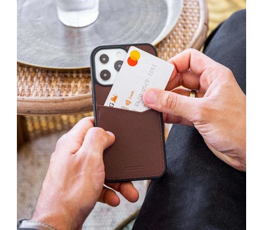 Accezz Premium Leather Card Slot Backcover iPhone 13 Pro - Bruin