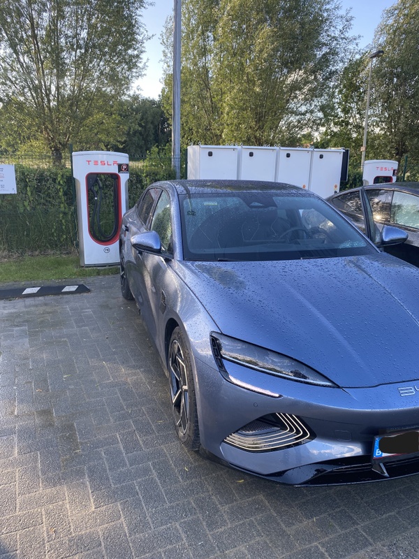 Afbeeldingslocatie: https://tweakers.net/i/FFl-JztqKI94GzmwGLbpzz1QXeI=/x800/filters:strip_icc():strip_exif()/f/image/lMJVr5181OO4QVI2k5JFNOGH.jpg?f=fotoalbum_large