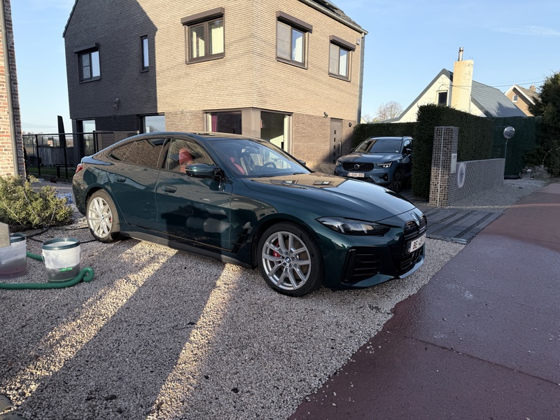 Afbeeldingslocatie: https://tweakers.net/i/FGuTcAntwJCtQzrefjyfOedQ0J0=/800x/filters:strip_icc():strip_exif()/f/image/W7oqoVWbikeiprOWQ1cL2blC.jpg?f=fotoalbum_large