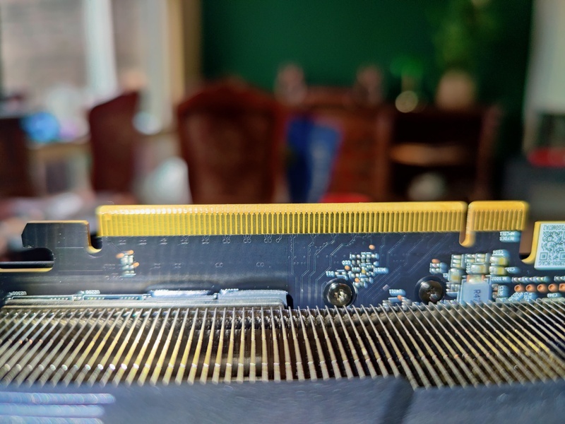 Afbeeldingslocatie: https://tweakers.net/i/FMRz1Izy9raWFUsQxLkLnKY6KyM=/800x/filters:strip_icc():strip_exif()/f/image/CuXFyZsjXQ8BEAK5WZ4NfkgK.jpg?f=fotoalbum_large