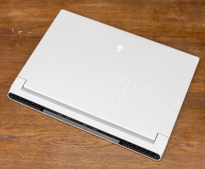 Alienware x17