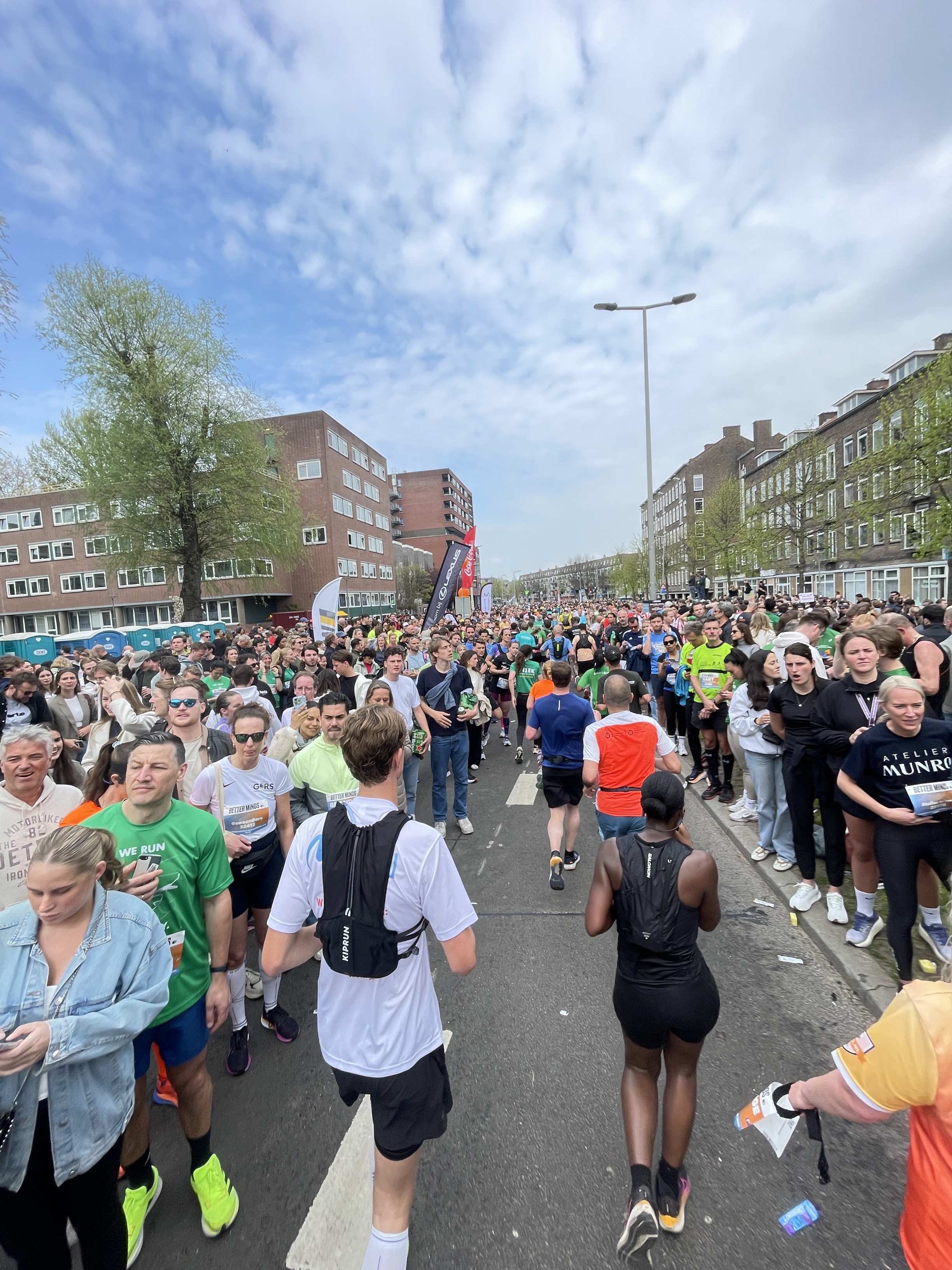 Afbeeldingslocatie: https://tweakers.net/i/FQWqEZii37k6AHZafw6X2dDSLco=/fit-in/4920x3264/filters:max_bytes(3145728):no_upscale():strip_icc():strip_exif()/f/image/GCIAeV93i92NLVy0wYr7ajc4.jpg?f=user_large