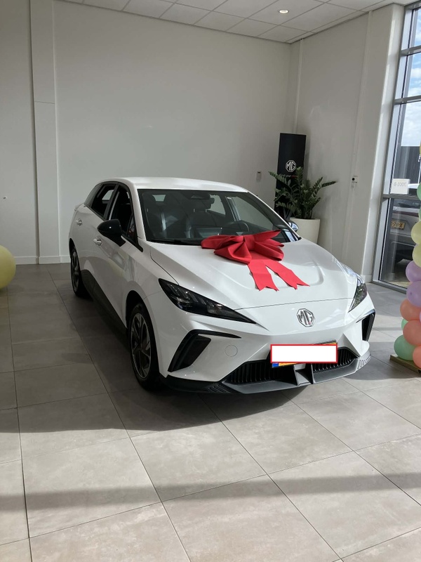 Afbeeldingslocatie: https://tweakers.net/i/FVI-PPT3eTsV7tZxHRZ7jgbpcC4=/x800/filters:strip_icc():strip_exif()/f/image/LZUBFD0OZ3N5JC3SSyLw5Rkd.jpg?f=fotoalbum_large