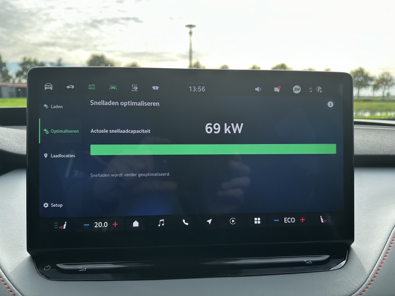 Afbeeldingslocatie: https://tweakers.net/i/FVeoKvjuUAVXpjjUoYvT1mo5sQw=/800x/filters:strip_icc():strip_exif()/f/image/fv9R7QO0L62u2MeYeoTDVZYm.jpg?f=fotoalbum_large