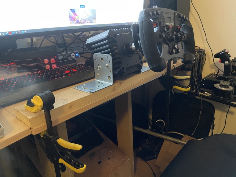 Afbeeldingslocatie: https://tweakers.net/i/FabF73uUwm61fmv__MeS9YqCwPk=/800x/filters:strip_icc():strip_exif()/f/image/pwVpZ2QqrvoX4acmL1RY9G4Q.jpg?f=fotoalbum_large