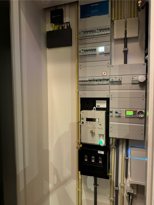 Afbeeldingslocatie: https://tweakers.net/i/FbuNyL83XJ4Q7M8HVHCFJMfFuBI=/x800/filters:strip_icc():strip_exif()/f/image/jQTa8Q8tZEkCcZsNL3EW9Us8.jpg?f=fotoalbum_large