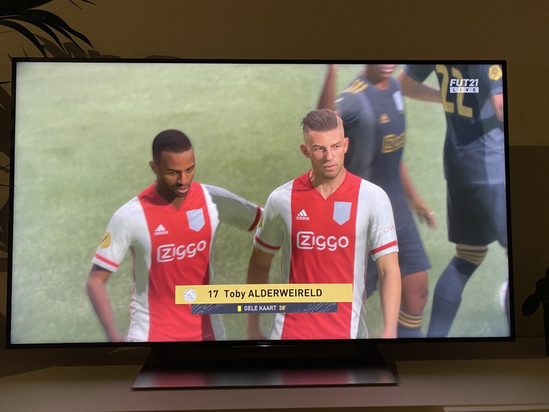 Afbeeldingslocatie: https://tweakers.net/i/FhOzcuEAQduNtQNxlD6H51nXBlk=/800x/filters:strip_icc():strip_exif()/f/image/ViYTccx0xoy19G3wFqLP8iIC.jpg?f=fotoalbum_large