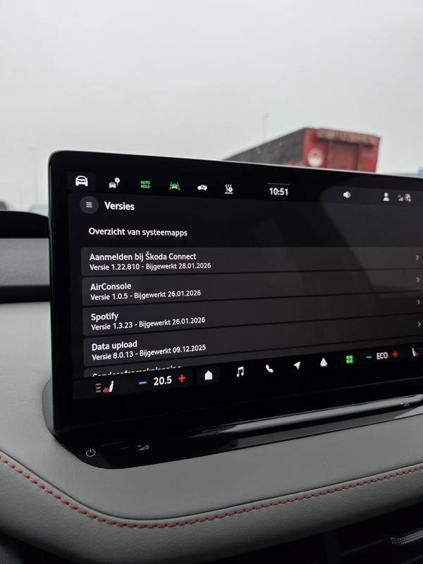 Afbeeldingslocatie: https://tweakers.net/i/FhXIJGqjsNI-J32m47NrNUgvoJc=/x800/filters:strip_icc():strip_exif()/f/image/Qg7ivHywe8T7VhkmfJdvqOLd.jpg?f=fotoalbum_large