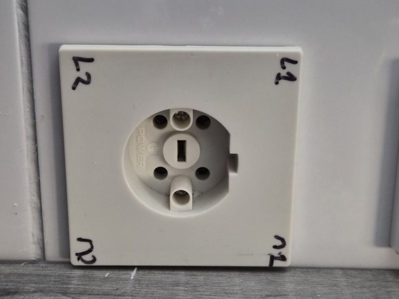 Afbeeldingslocatie: https://tweakers.net/i/FkG3YlwgzUVGXHXkU09xp5kcjWk=/800x/filters:strip_icc():strip_exif()/f/image/R3RaPFxZMxZJcoPvr0yBXoqg.jpg?f=fotoalbum_large