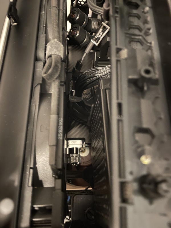 Afbeeldingslocatie: https://tweakers.net/i/Fs5JcIG1c7d3KFxN4KoONfySt_U=/x800/filters:strip_icc():strip_exif()/f/image/PdIEW5vdN63bh7nc6EV2PT0O.jpg?f=fotoalbum_large