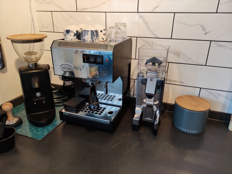 Afbeeldingslocatie: https://tweakers.net/i/FseFC5RqJ7jYueyo3CDEevIpCXg=/800x/filters:strip_icc():strip_exif()/f/image/HP0KGOPw2b6yKbHlRShfshiX.jpg?f=fotoalbum_large