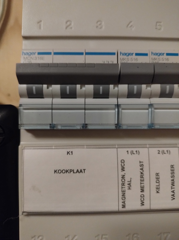 Afbeeldingslocatie: https://tweakers.net/i/FyLqXQ1hov9QtCYdPr0ITxc9kBk=/x800/filters:strip_icc():strip_exif()/f/image/vGQe0JXiL6R0jCFFjkTiQFtp.jpg?f=fotoalbum_large