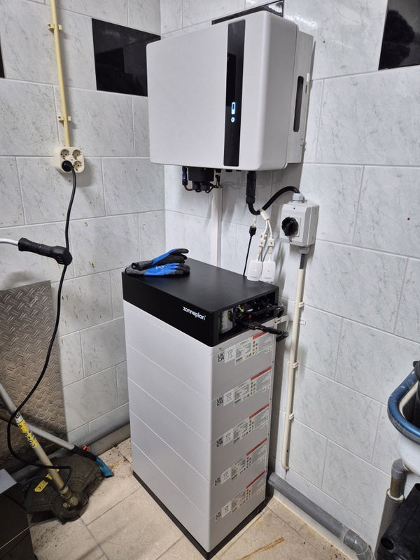 Afbeeldingslocatie: https://tweakers.net/i/FzUigtdw2hyBgLZ-ww1dg9kOr1s=/x800/filters:strip_icc():strip_exif()/f/image/qm24fRqa2fll4FVb5TIdhSfI.jpg?f=fotoalbum_large