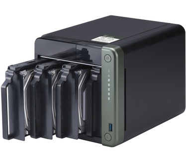 QNAP TS-453D